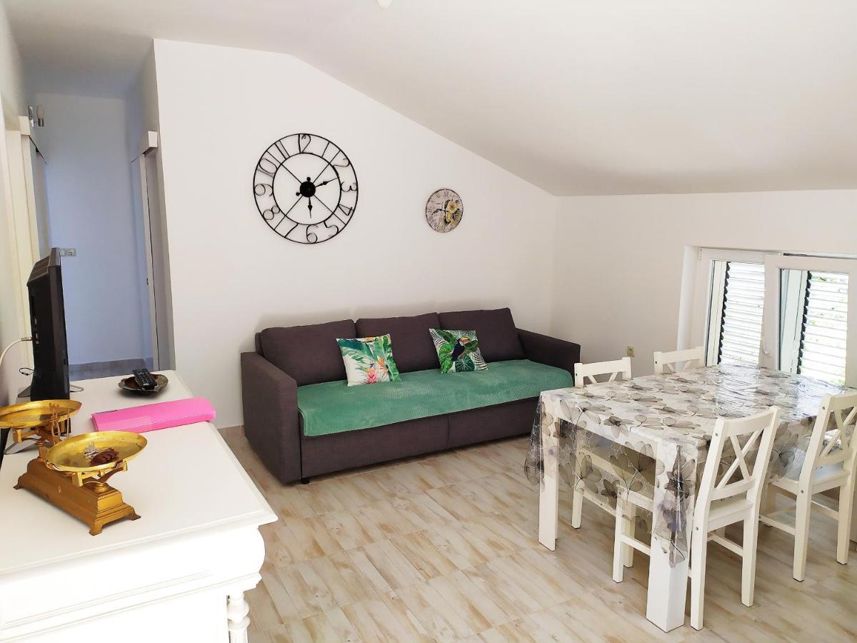 Appartements Dominique, With Private Terrace 苏佩塔斯卡德拉加 外观 照片